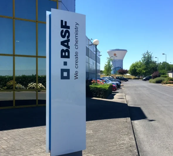 totem exterieur basf